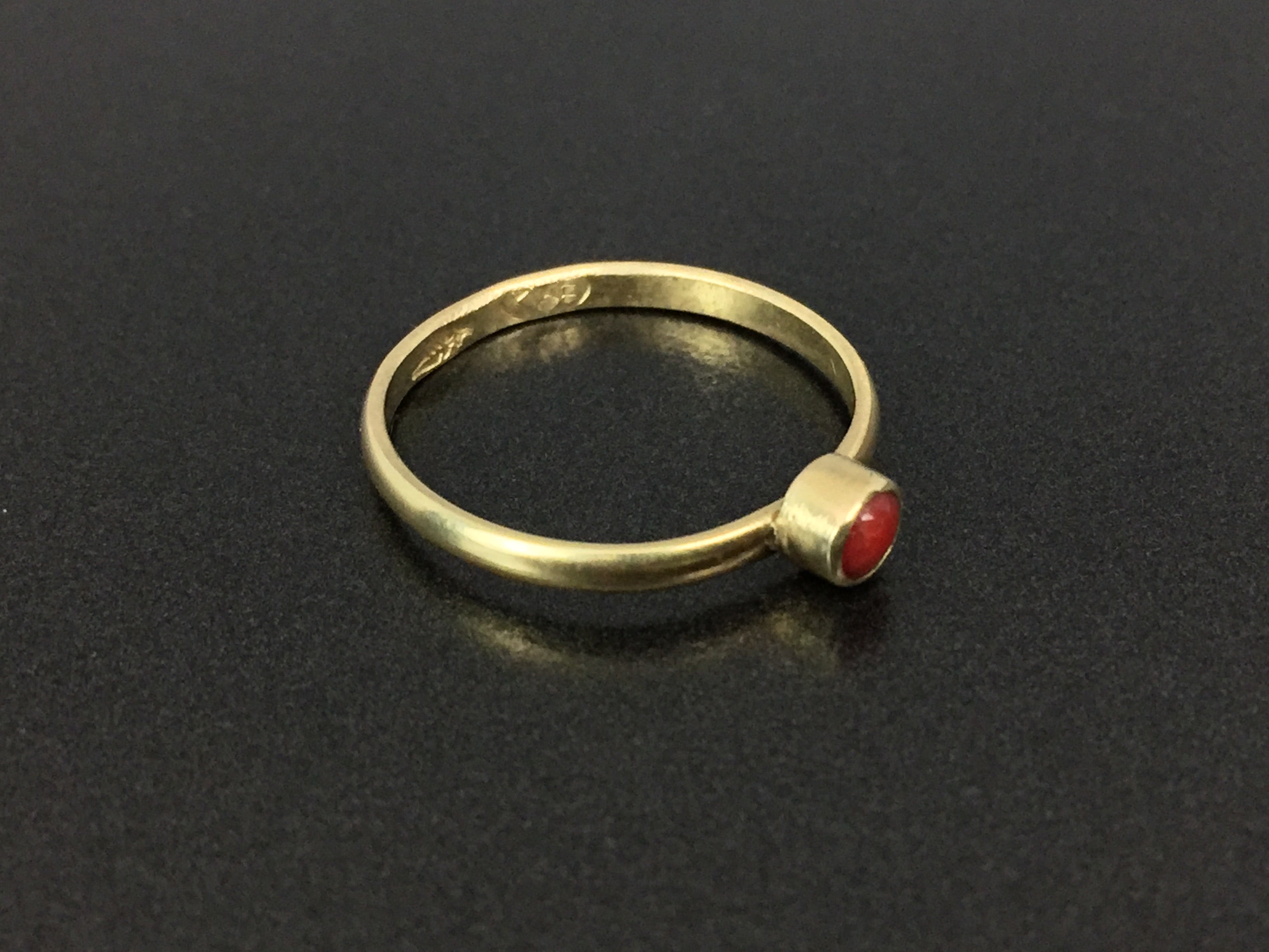 Southwestern Native Style 18K Gold Coral Handmade Ring Size 6.75